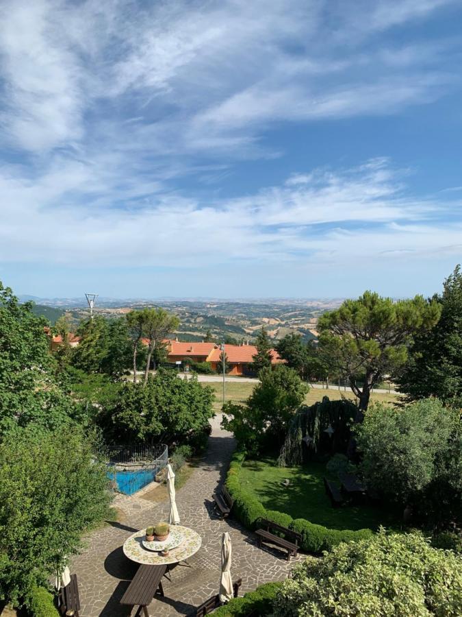 Hotel Tetto Delle Marche - Ristorante Dei Conti Cingoli Extérieur photo