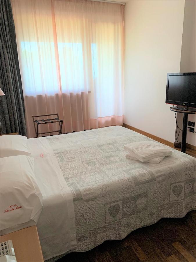 Hotel Tetto Delle Marche - Ristorante Dei Conti Cingoli Extérieur photo
