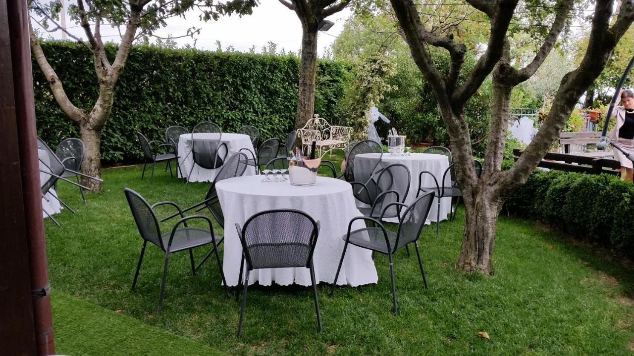 Hotel Tetto Delle Marche - Ristorante Dei Conti Cingoli Extérieur photo
