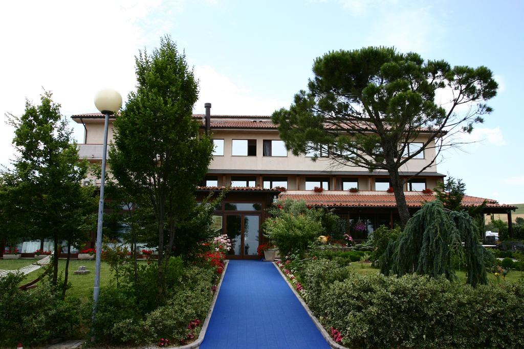 Hotel Tetto Delle Marche - Ristorante Dei Conti Cingoli Extérieur photo